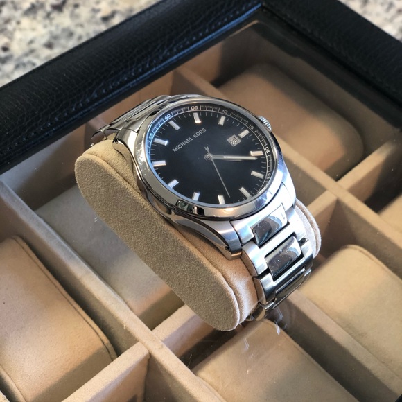 Michael Kors Watch - Picture 1 of 5